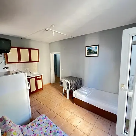 Respect Aparthotel *