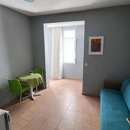 Respect アパートホテル