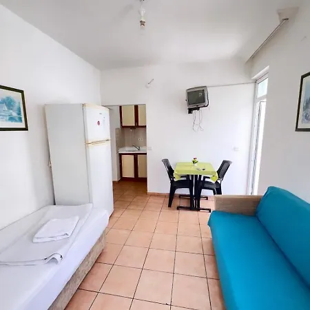 Aparthotel Respect *